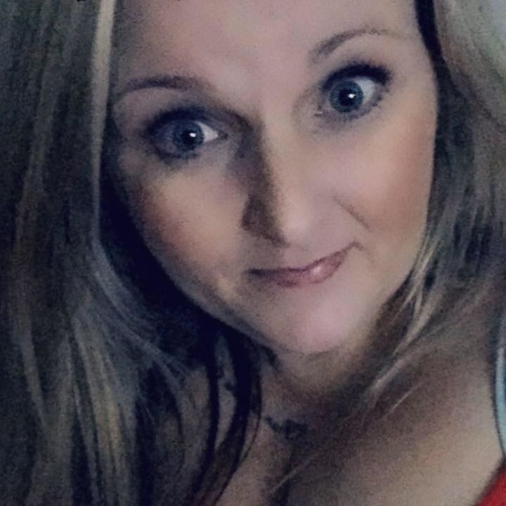 Meet your Posher, Holly